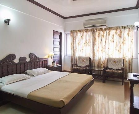 Alleppey Prince Hotel Alappuzha Exterior foto